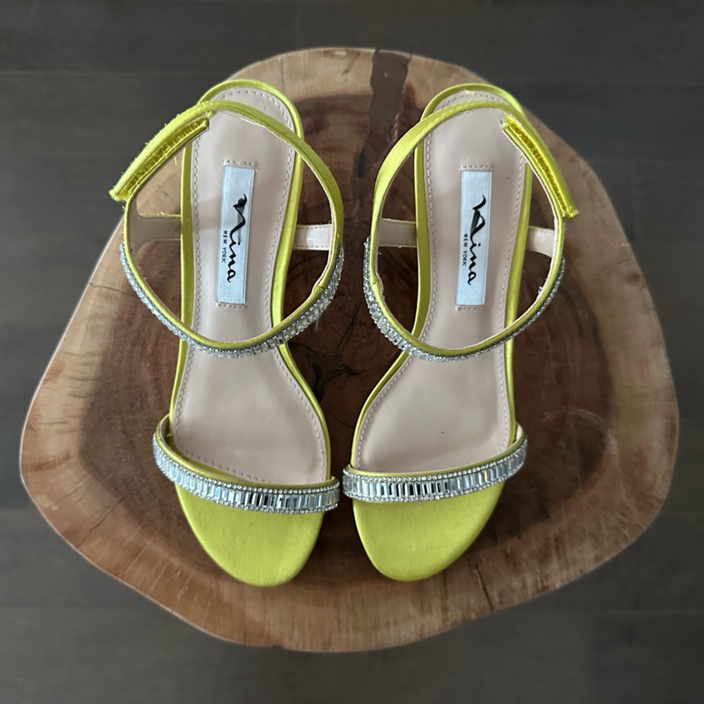 NINA Niara Jeweled Sandal
